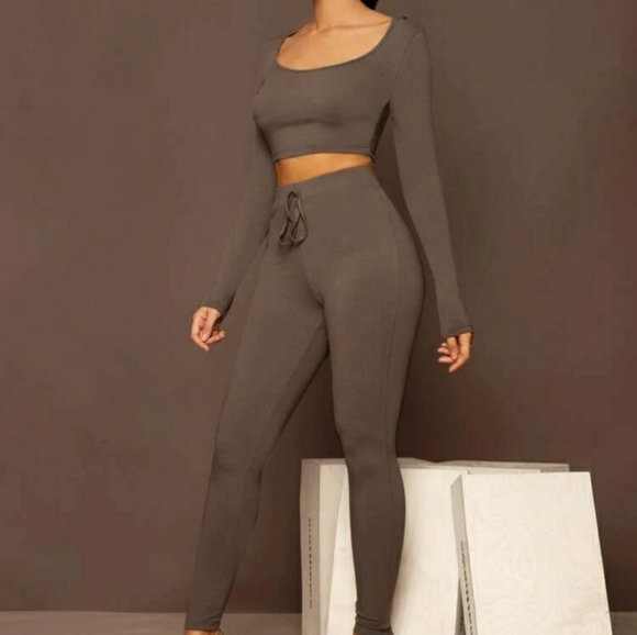 Loungewear Set - Picture 4 of 6